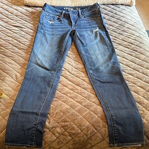 American Eagle Outfitters Women's Distressed Denim Jeans4L